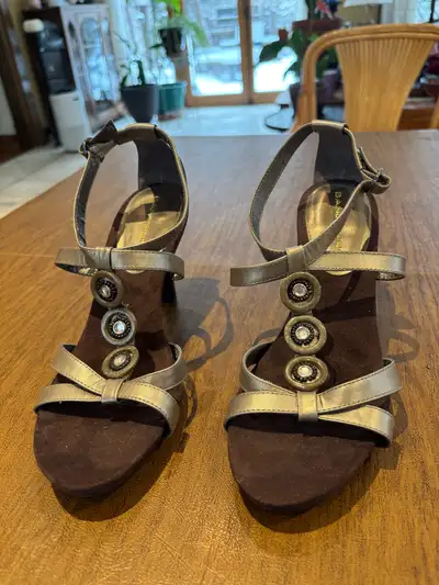 Bardolino T- Strap Herled Sandals- Size 8, View more