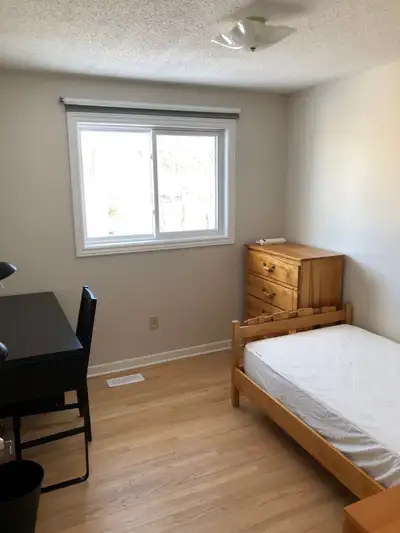 Bright upstairs furnished room near Carleton U - available Sep 1