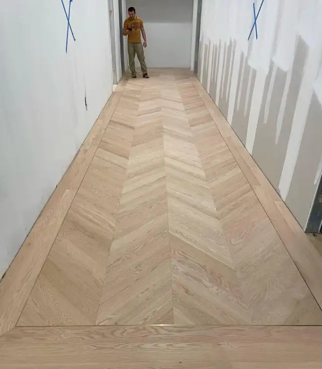 Barrie : Hardwood/Vinyl Floor Installation & Refinishing in Flooring in Barrie - Image 7