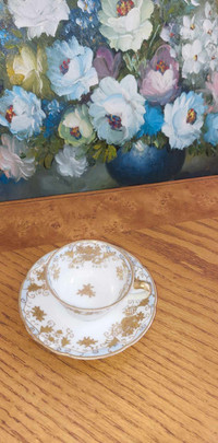 Gorgeous vintage Japanese  Coffee cup/ demi-tasse with saucer