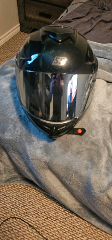 Motorcycle helmet in Other in Oshawa / Durham Region - Image 2