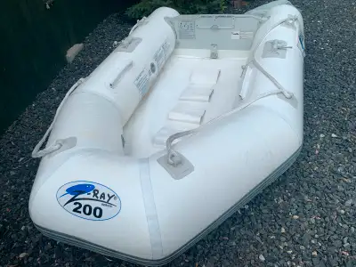 Z Ray Inflatable Dinghy in great condition. Suitable for up to 2 persons. Clean, durable and safe (N...