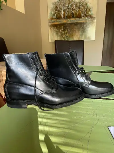 9 1/2 E, leather boots, leather insoles