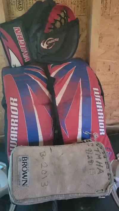 Street goalie pads, blocker and for 5 to 8 year old