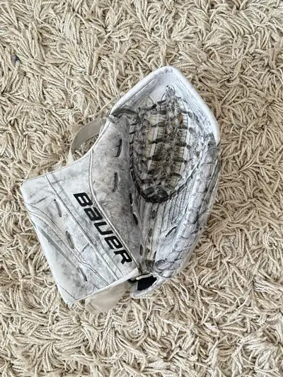 Bauer GSX Junior Goalie Glove – Used, View more