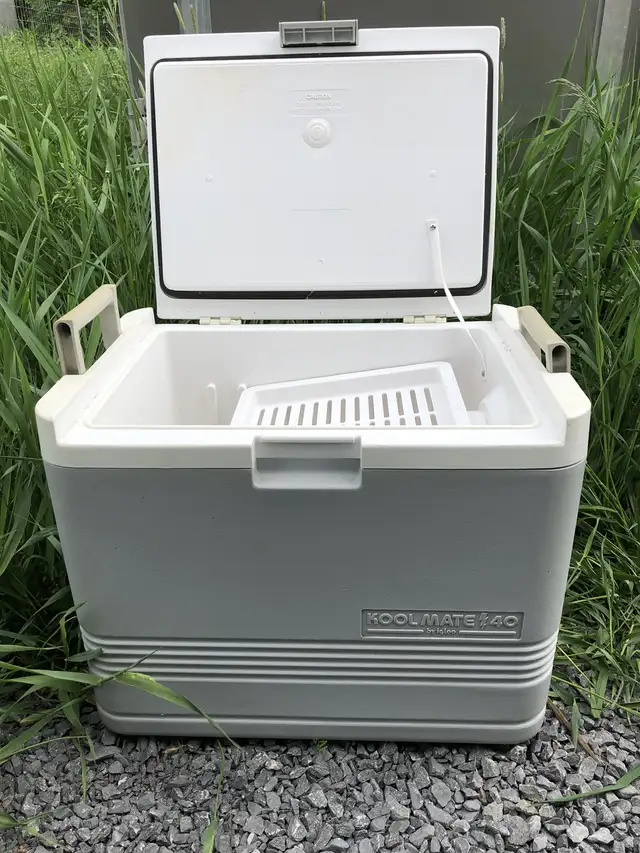 12v electric cooler in Other in Napanee - Image 2