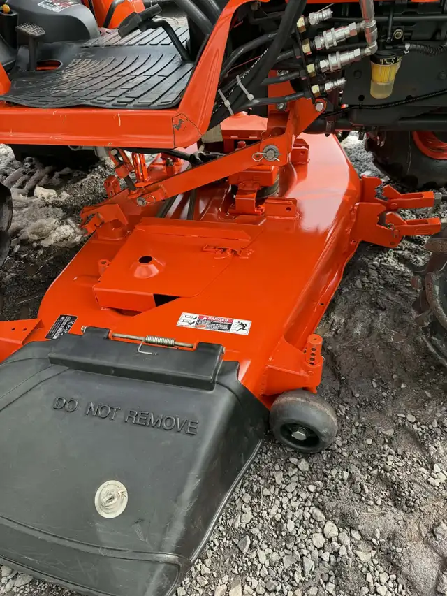Tracteur KUBOTA B2320 2008   tondeuse   souffleuse in Other in Victoriaville - Image 11
