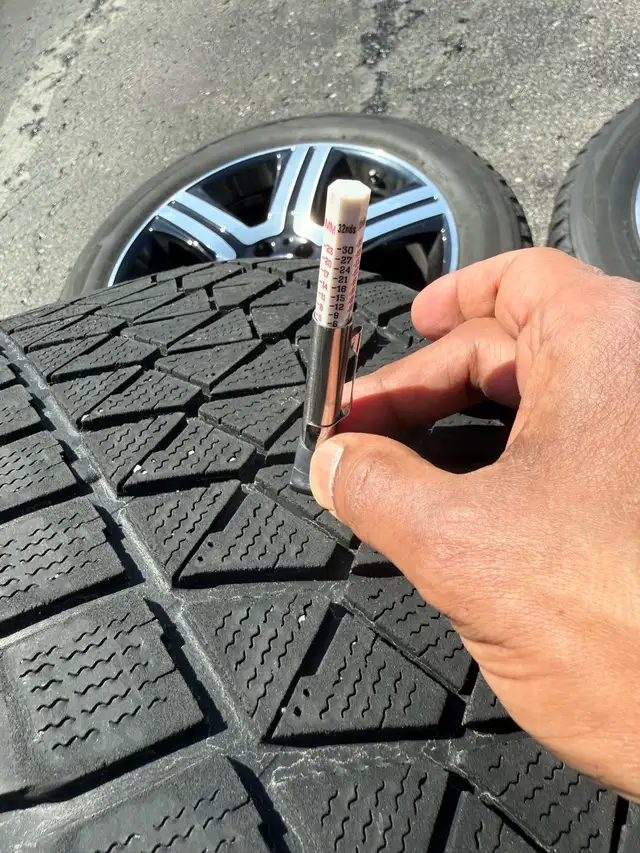 Mercedes OEM GLC rims  with Bridgestone winter tires 235/55/19 in Tires & Rims in City of Toronto - Image 5