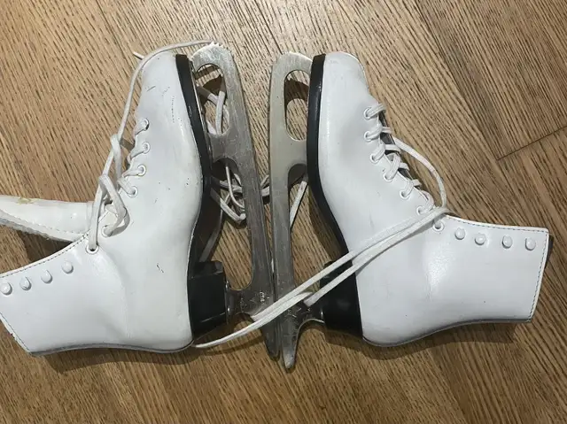 Dominion Figure Skates in Skates & Blades in City of Toronto - Image 4