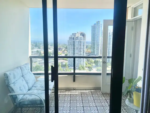 Home for the Holidays in British Columbia in Canada - Image 11