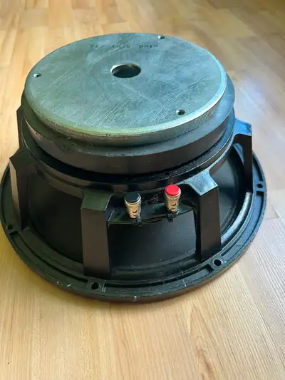 Electro-Voice EVM12L 12" 8 Ohm 200w, View more