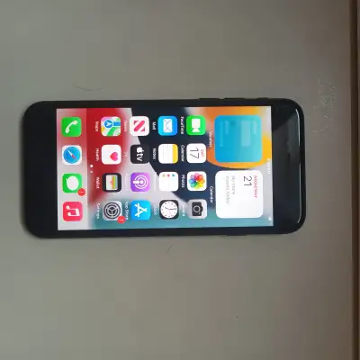 iPhone 7 - Near mint condition. Unlocked 32GB, View more