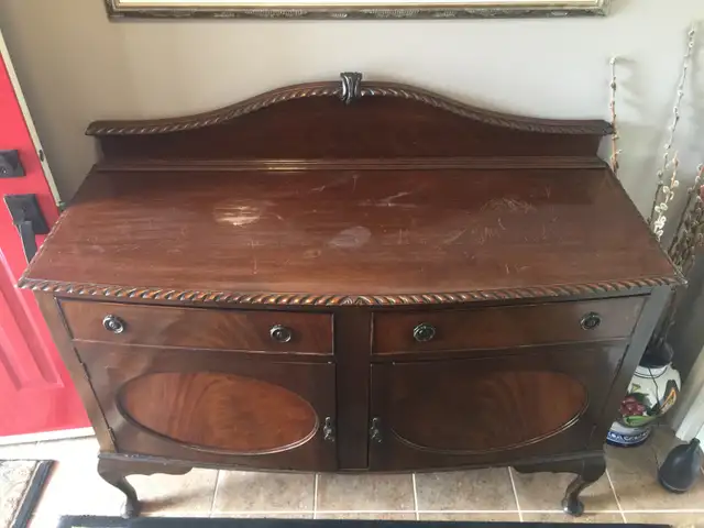 Antique Mahogany Sideboard in Hutches & Display Cabinets in Edmonton - Image 3