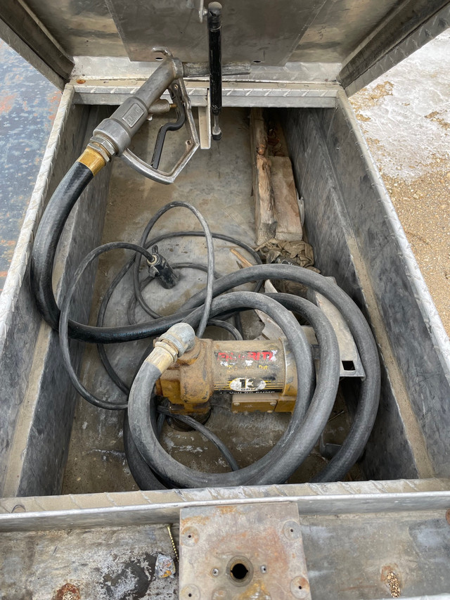 Slip tank /toolbox in Other Business & Industrial in Winnipeg - Image 2