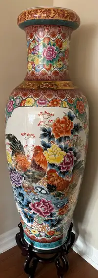 Palace Chinese Vase - Roosters