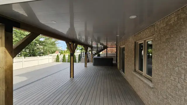 Deck builder540256342995773441