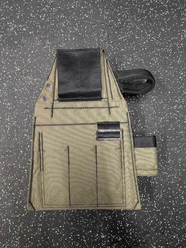DIAMONDBACK TOOL POUCH in Hand Tools in London - Image 3