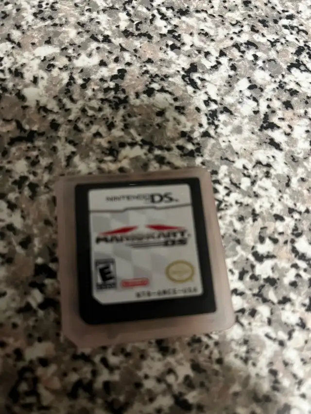 Mario Kart DS in Nintendo DS in Oakville / Halton Region - Image 2