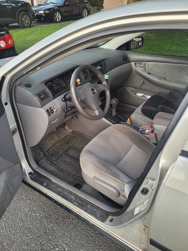Toyota Corolla — photo 3