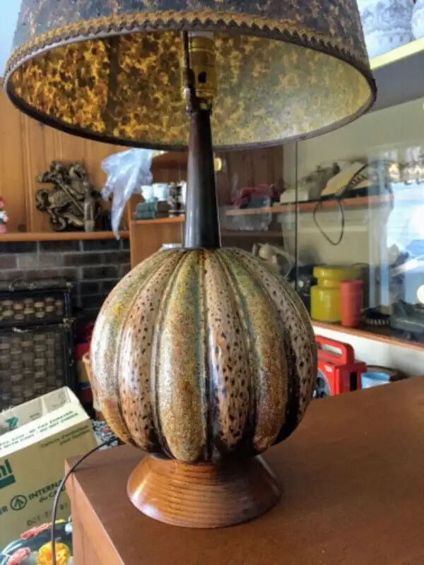 Lampe de Table Vintage Chalvignac Superbe Abat jour D’origine in Indoor Lighting & Fans in City of Montréal - Image 3