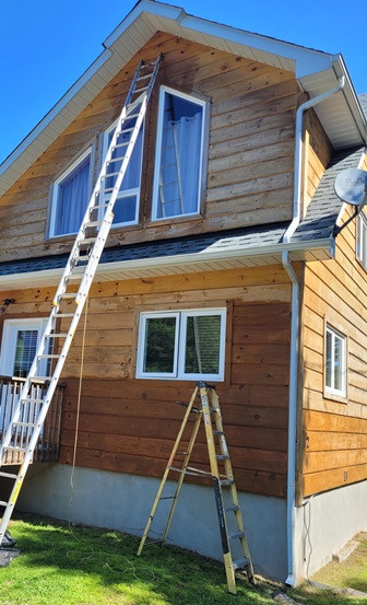 EXTERIOR STAINING, PAINTING AND PRESSURE WASHING. in Painters & Painting in North Bay