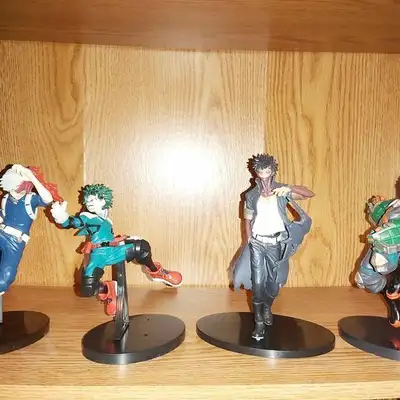 One Piece Figures: - (Monster Point) 11cm - 35 - Chopper (Crown) 8cm - 30 - Doffy 15cm - 35 - fire f...