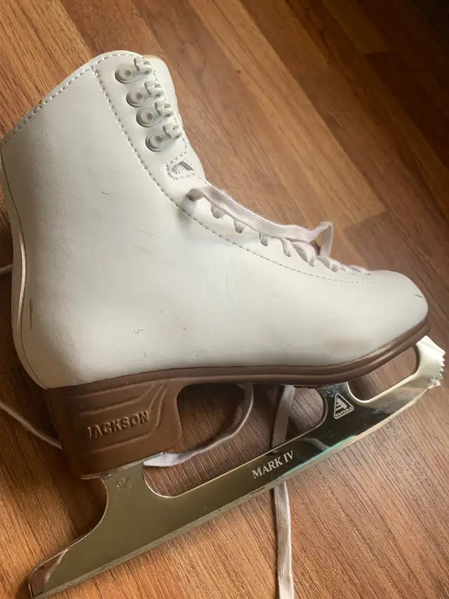 Jackson Artiste Figure Skates in Skates & Blades in Muskoka - Image 4