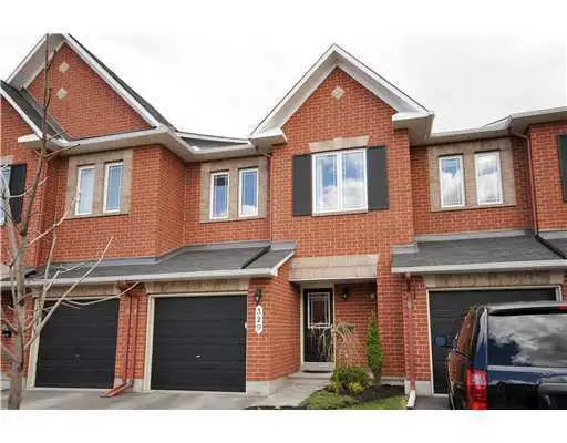 Beautiful 3-Bedroom, 2.5-Bathroom Home in Avalon, Orleans in Long Term Rentals in Ottawa - Image 2