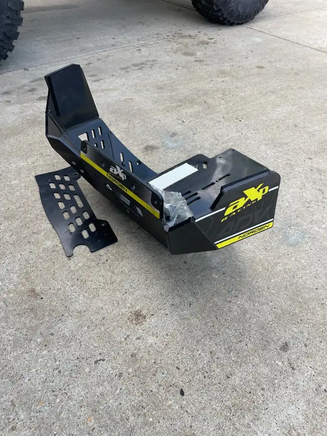 Norden 901 AXP skid plate  in Motorcycle Parts & Accessories in Edmonton - Image 4