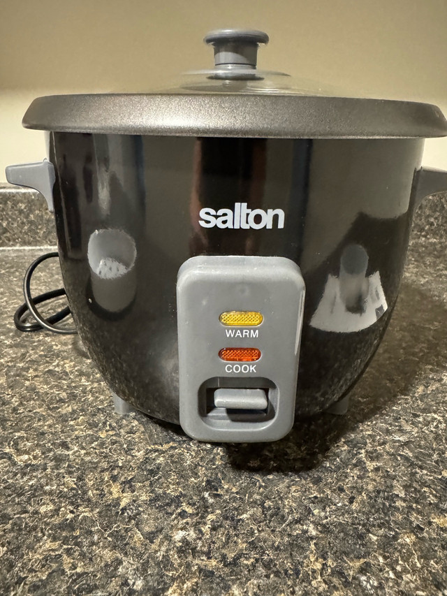 Rice Cooker & Steamer in Microwaves & Cookers in Strathcona County