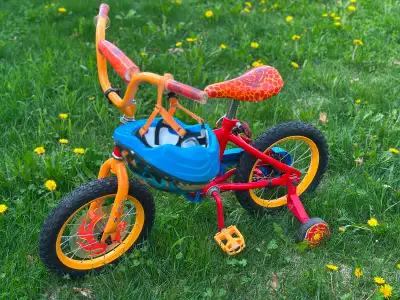 Kids bicycle with helmet & trainer wheels, View more