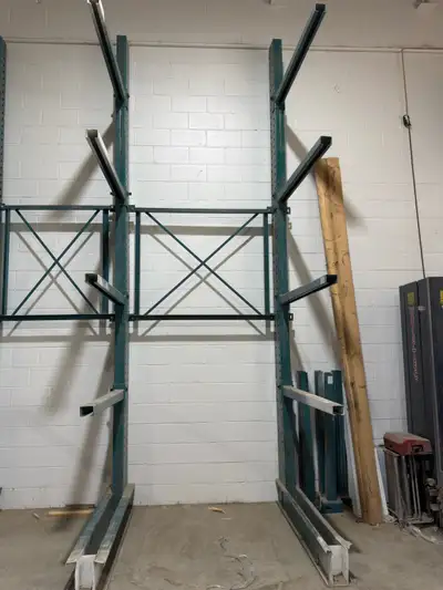 Cantilever Racking HEAVY DUTY MADE IN CANADA BY CENTENNIAL MATERIAL HANDLING 1 SECTION (2 UPRIGHTS 1...