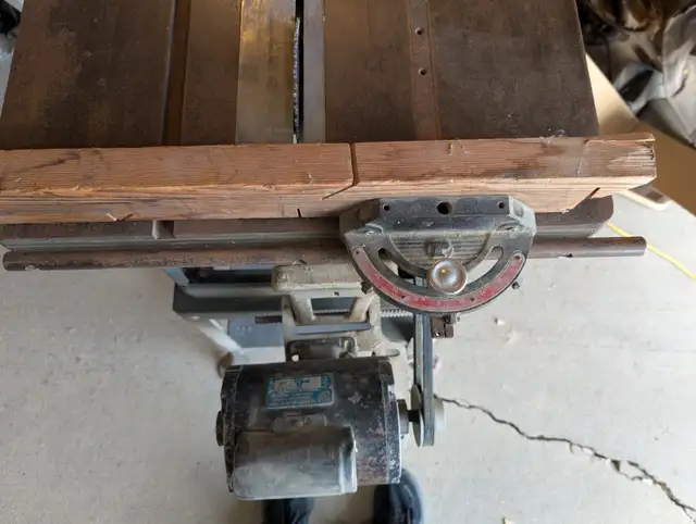 Rockwell/Beaver model 6200, 9-inch table saw with rip fence and | Power ...