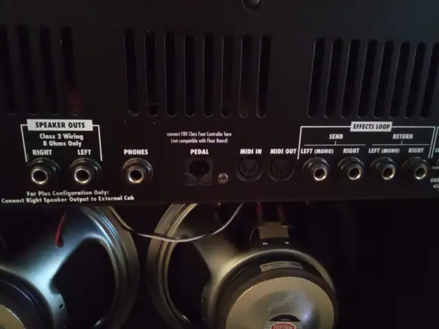 Line 6 Flextone III XL 150W Stereo Guitar Amp + Controller Pedal in Amps & Pedals in Ottawa - Image 10