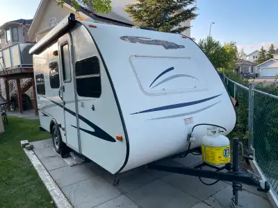 This is the 2014 Prolite Evasion RV trailer for you! The Prolite Evasion is perfect for 1 to 5 peopl...