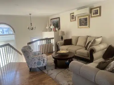 Location courte ou longue durée. Maison unifamiliale de type bungalow, détachée et meublée. Elle com...