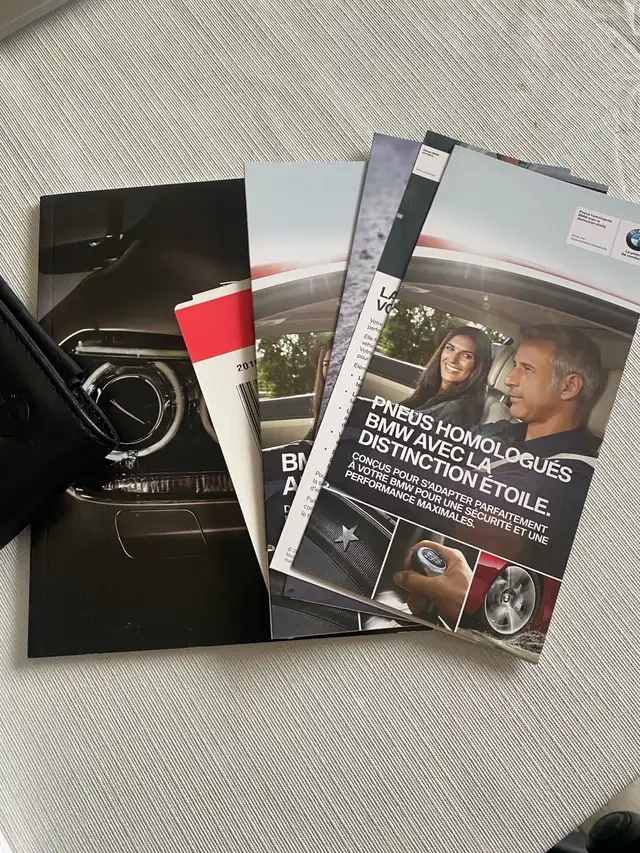 BMW 3 series owners manual in Other in Markham / York Region - Image 3