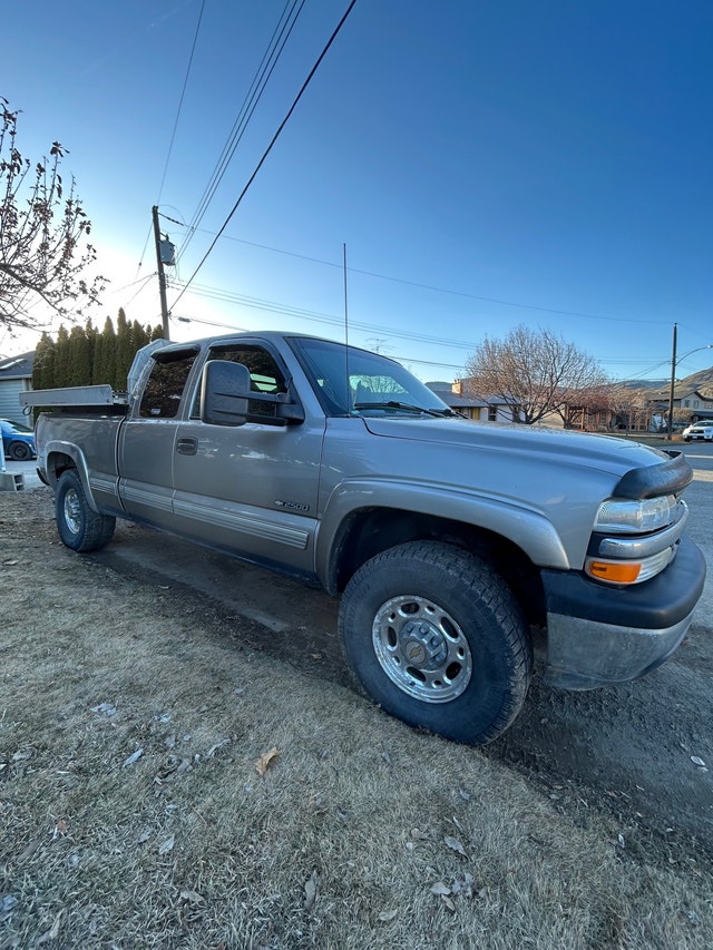 2001 Chevy Silverado Cars & Trucks Kamloops Kijiji
