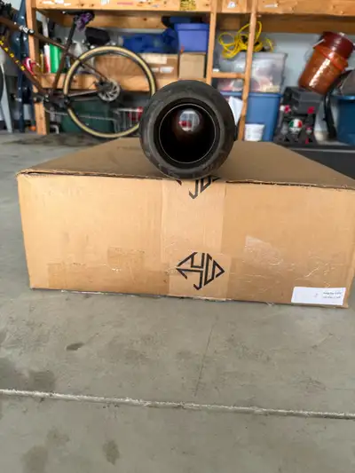 Looking to boost your bike's performance and sound? This Screamin' Eagle slip-on muffler is just the...