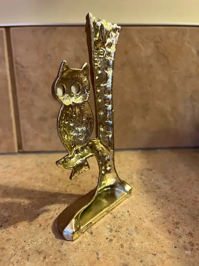 Vintage Googly Eye Owl Earrings Holder 4" Gold Tone in Arts & Collectibles in Calgary - Image 5