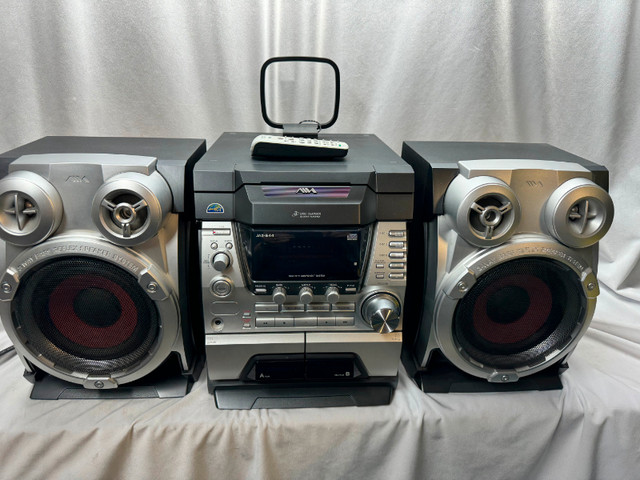 Aiwa CX-JN44 Mini HiFi System in Stereo Systems & Home Theatre in St. Catharines