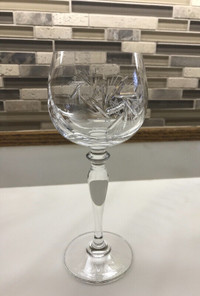 Pinwheel Crystal Wine Glasses (4) Goblet Style