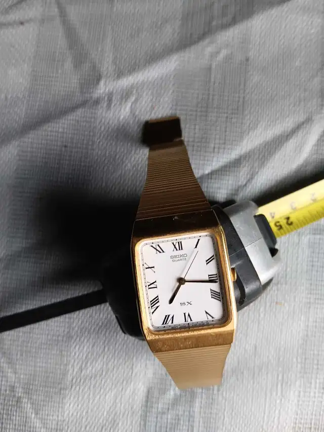 Seiko SX Quarts  Tank Watch in Jewellery & Watches in Mississauga / Peel Region - Image 2