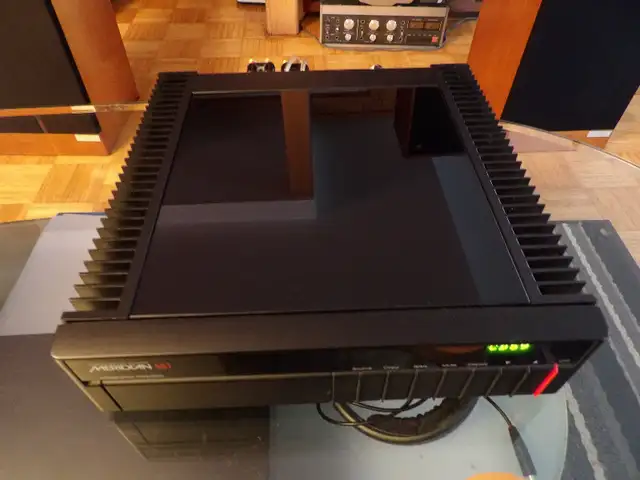 Meridian 551 integrated amplifier, CONSIDERING TRADES in Stereo Systems & Home Theatre in Gatineau - Image 4