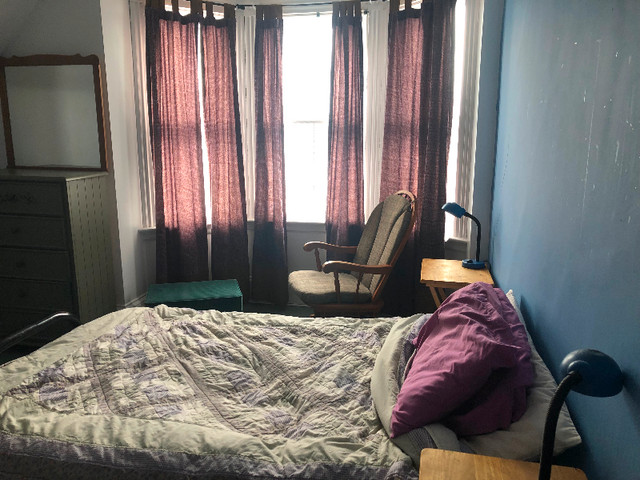 Room for rent plus kitchenette, fully furnished, downtown in Room Rentals & Roommates in Charlottetown - Image 2