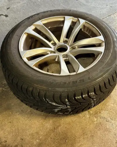 These Sailun Ice Blazer winter tires, sized 225/60R17, are currently mounted on alloy rims and are r...
