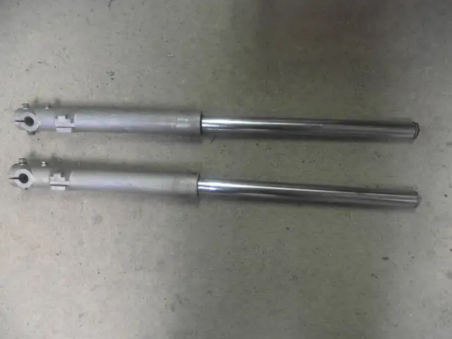 Motorcycle parts and magazines for sale in Motorcycle Parts & Accessories in City of Toronto - Image 9