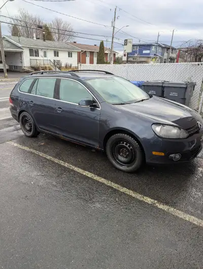 Véhicule toujours bien entretenue. Moteur très silencieux pour un moteur diesel AUCUNE LUMIERE ALLUM...