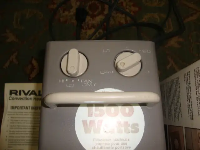 2 SMALL PORTABLE ELECTRIC HEATERS in Heaters, Humidifiers & Dehumidifiers in Norfolk County - Image 11