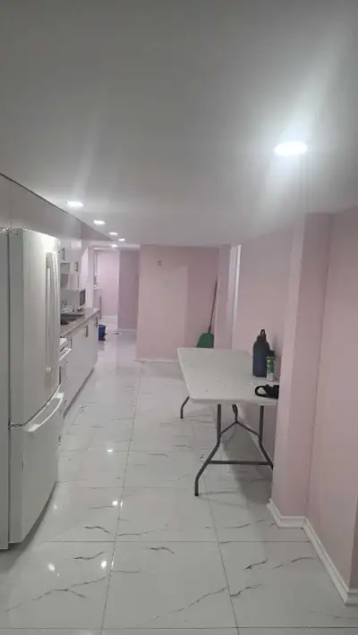 SUPPER CLEAN BASEMENT UNIT AVAILABLE FOR RENT. READY TO MOVE IN PLEASE CONTACT 647 896 5103.